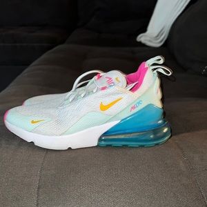 Women’s Nike Air 270